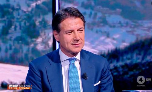 "Non devo giustificarmi". Conte in imbarazzo sulle vacanze a Cortina